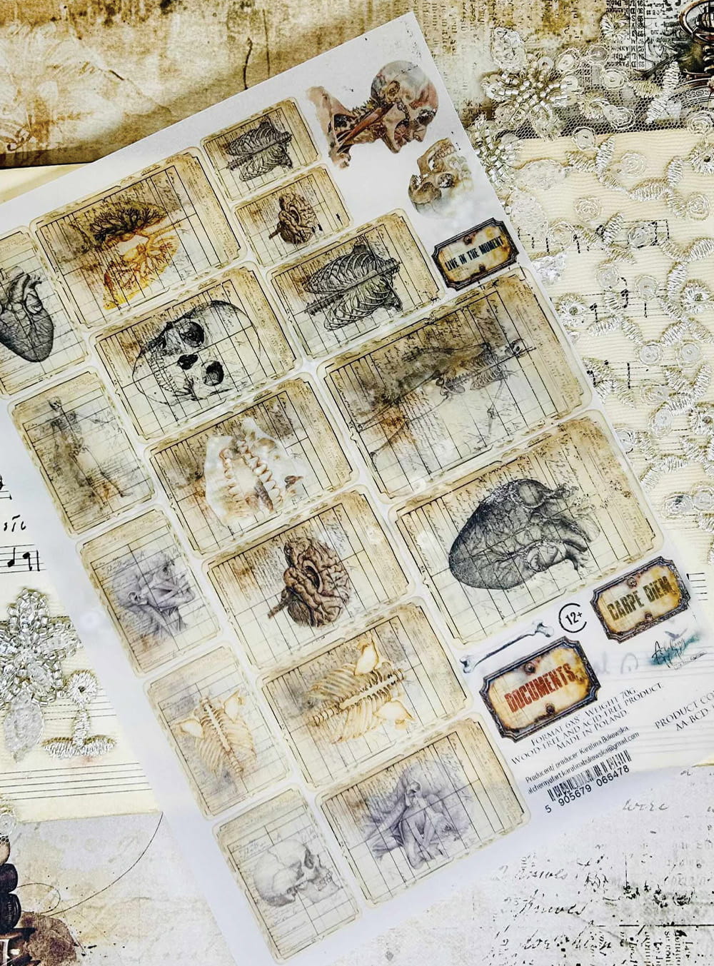 AlchemyOfArt - Behind Close Door - kalkepapir A5