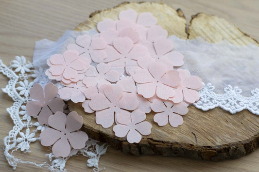 Ferdig stansede blomster – 24 stk ensfarge - peach