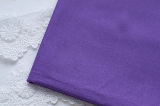 Ferdig stivnet bomullsstoff – perfekt til stoffblomster - mørklilla
