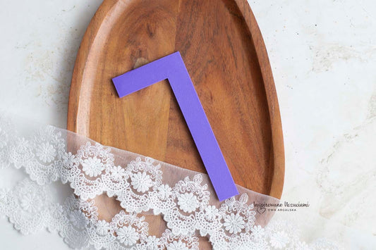 L-formet linjal til presis kutting av bokbinderstoff